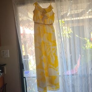 Maxi dress, never worn.